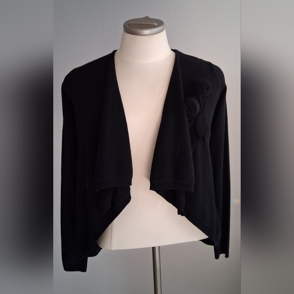 New Autumn Cashmere Black Shrug with Rosette Detail
